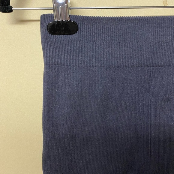 2/$20❤️- SHORTS | Women’s thick cut biker shorts size XS - Picture 2 of 3